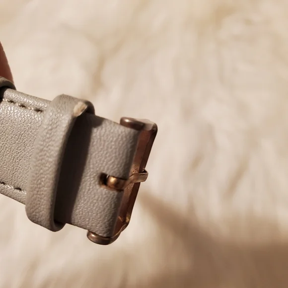 🎁3/$30 The Fifth Elegant Gray and Gold Watch GUC NEEDS NEW BATTERY - Picture 9 of 10